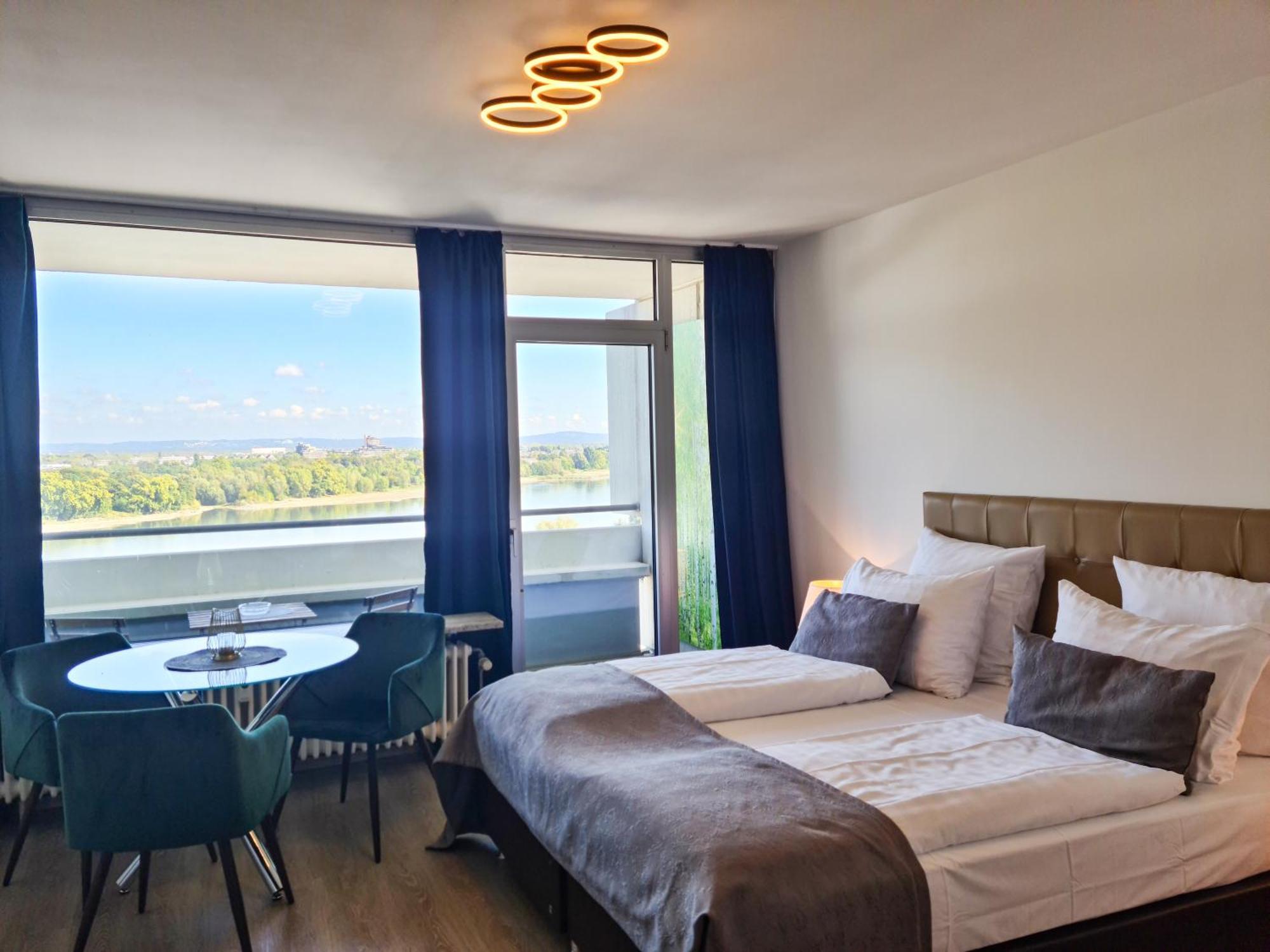 Apartahotel Rheinblick 3*